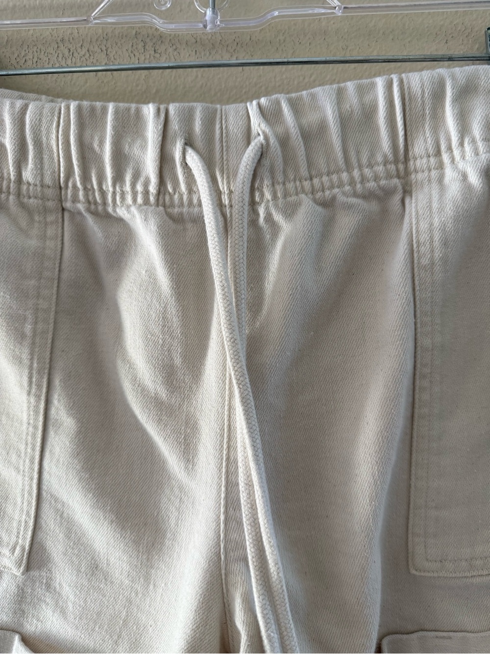 aerie Women’s Cream Beige Drawstring Relaxed Paperbag Shorts - Picture 3 of 7